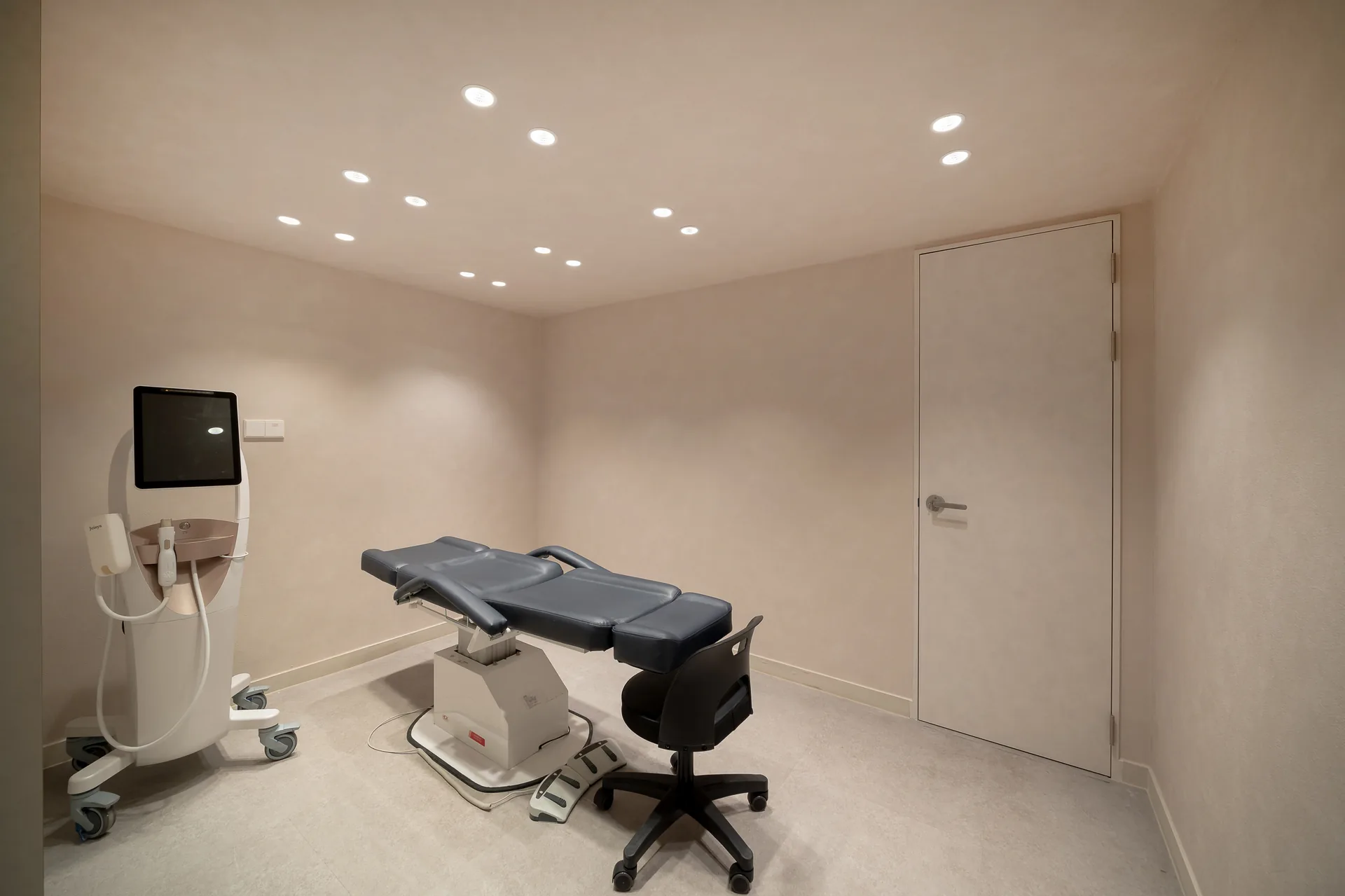 Clinic interior 8